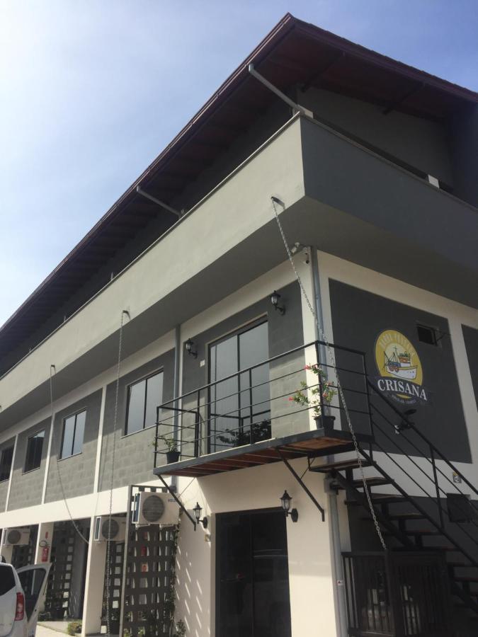 Crisana Apartment